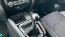 Nissan Qashqai 1.6 DiG-T N-Connecta 5dr Petrol Hatchback